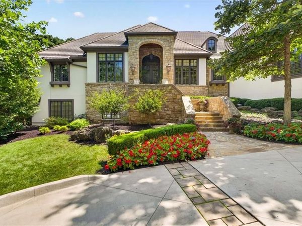 200 Hever Knoll Street, Loch Lloyd, MO 64012