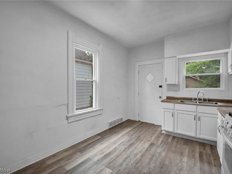 1380 E 93rd Street, Cleveland, OH 44106 Photo 10
