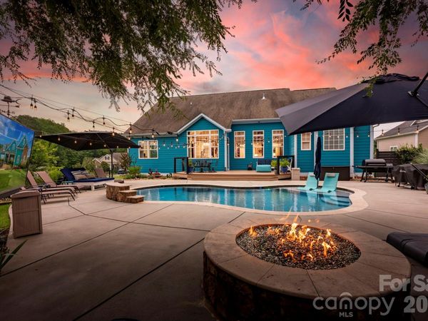 6957 Pin Oaks Drive, Denver, NC 28037