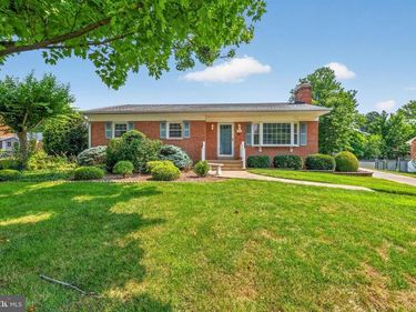 19 HAMILTON TERRACE DRIVE , HAMILTON, VA 20158