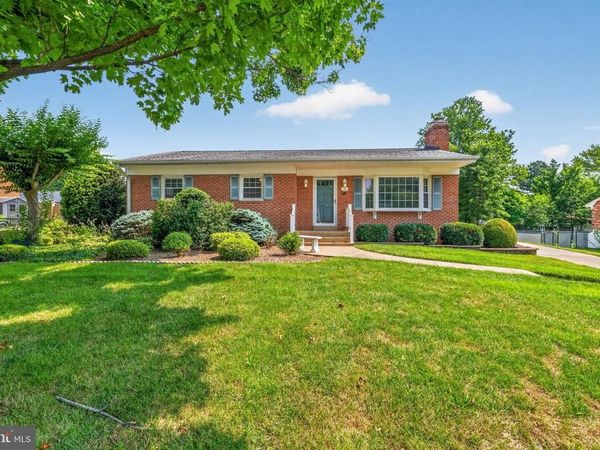 19 HAMILTON TERRACE DRIVE , HAMILTON, VA 20158