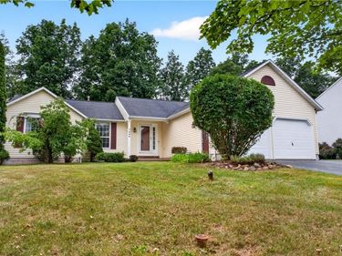 7554 Sugarwood Lane , Syracuse, NY 13212