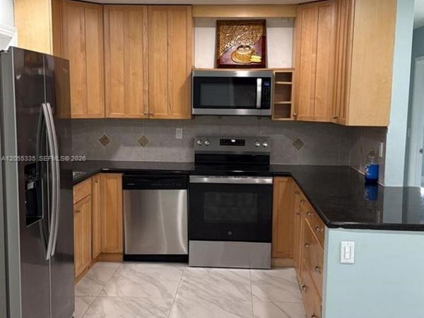 9 SE 10th Ct , Deerfield Beach, FL 33441
