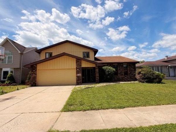 18348 Carriage Lane , Lansing, IL 60438