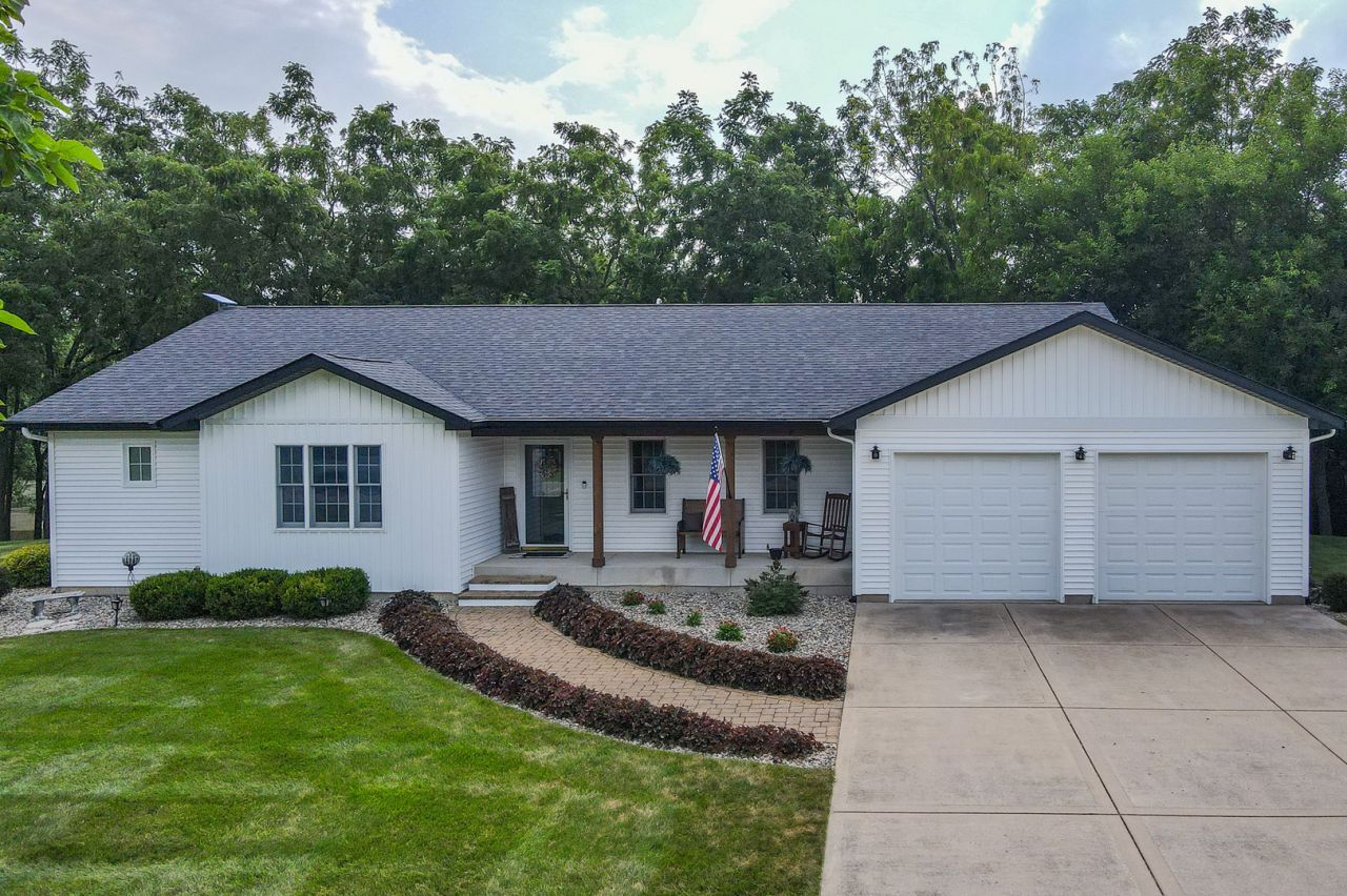 6174 Tulip Lane , Grant Park, IL 60940
