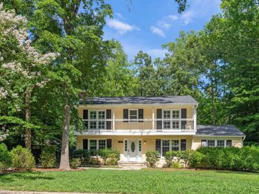 721 Tinkerbell Road, Chapel Hill, NC 27517