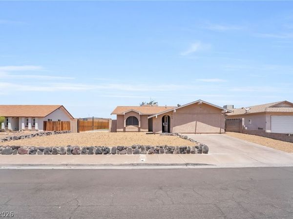 525 Zuber Avenue, Henderson, NV 89011