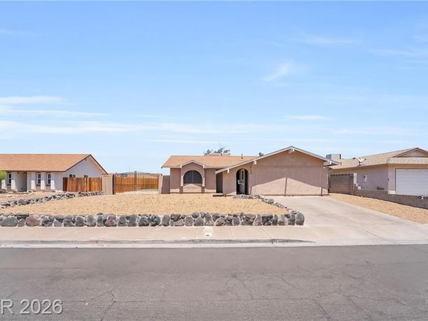 525 Zuber Avenue , Henderson, NV 89011
