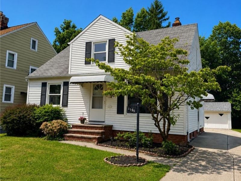 1199 Mayfield Ridge Road, Mayfield Heights, OH 44124 Photo 2