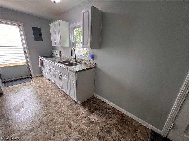 5064 Brooksdale Road, Mentor, OH 44060 Photo 12