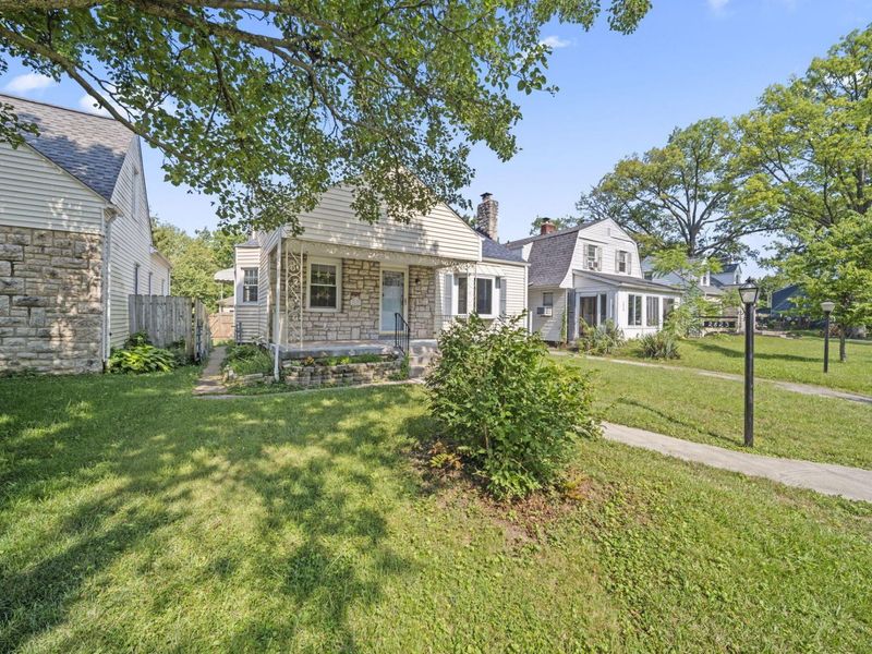 2823 Oaklawn Street , Columbus, OH 43224 Photo 2
