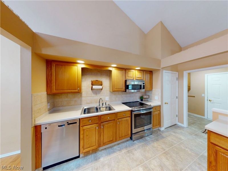 551 Daleview Drive, Aurora, OH 44202 Photo 13