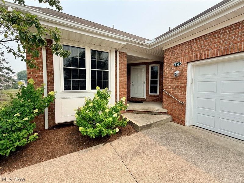 551 Daleview Drive, Aurora, OH 44202 Photo 2