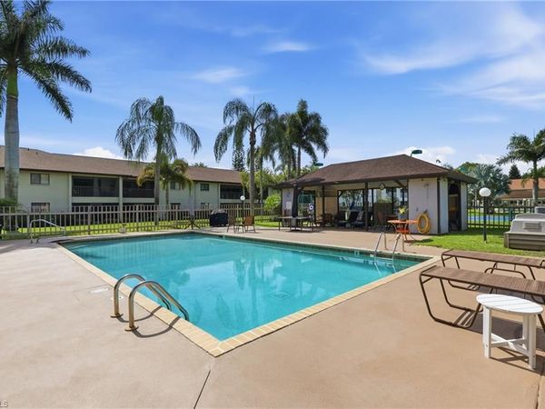 10 Beth Stacey BLVD, Unit 206, LEHIGH ACRES, FL 33936