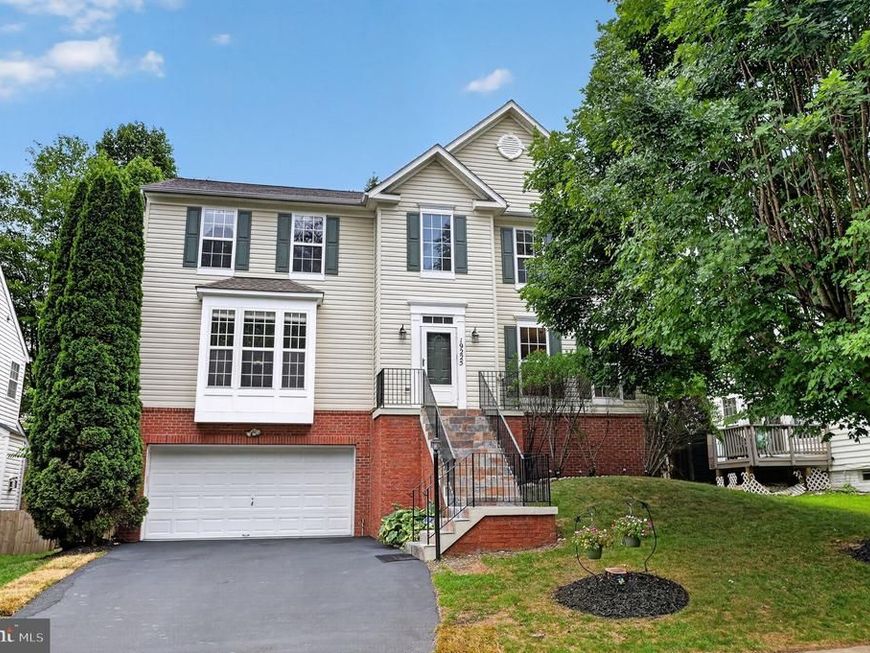 19225 Wheatfield Drive, Germantown, MD 20876 Main Photo