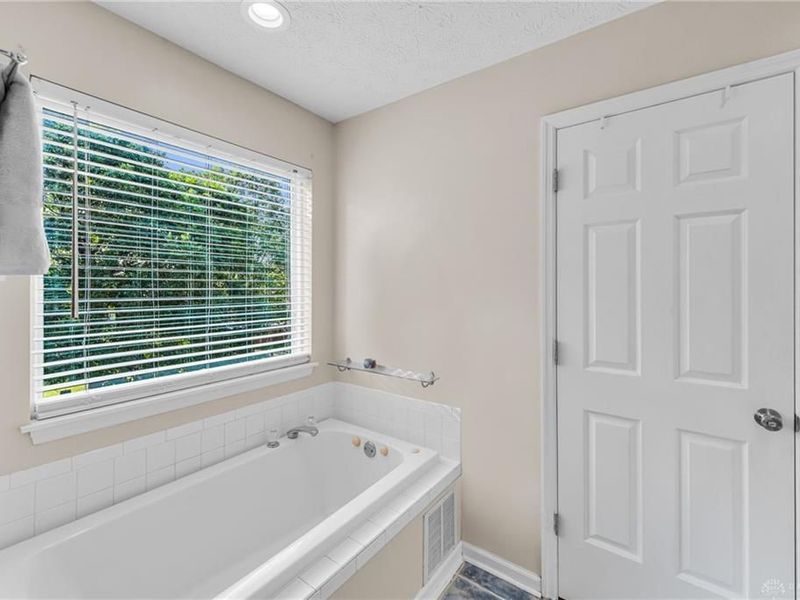 7972 Kennesaw Drive, West Chester, OH 45069 Photo 34