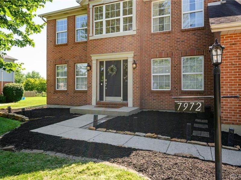 7972 Kennesaw Drive, West Chester, OH 45069 Photo 4