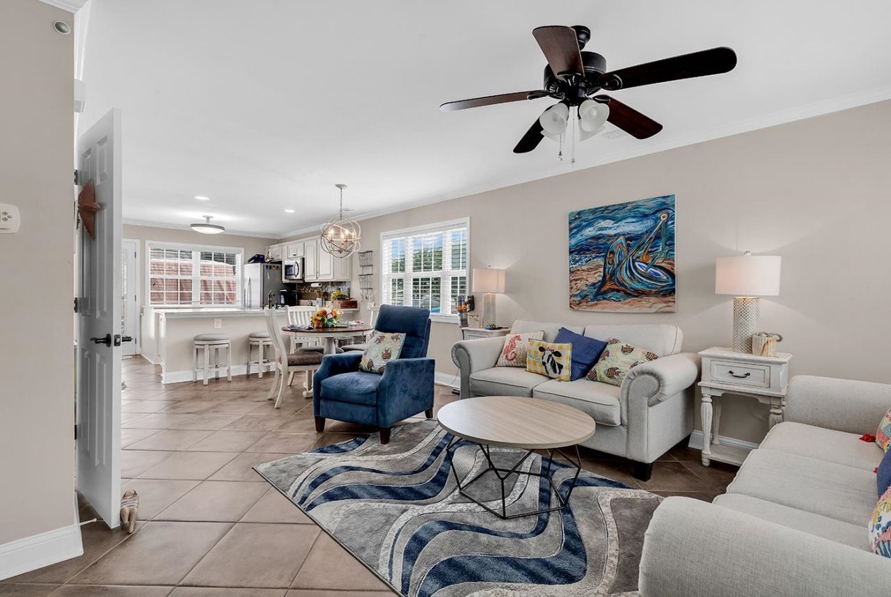 101 Barnwell St.  Photo 4