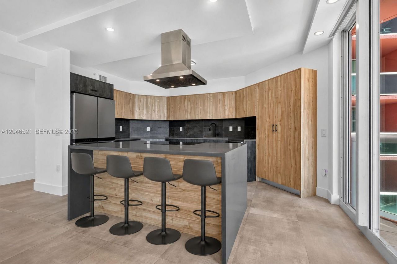 3370 Hidden Bay Dr , Unit 1212, Aventura, FL 33180 Photo