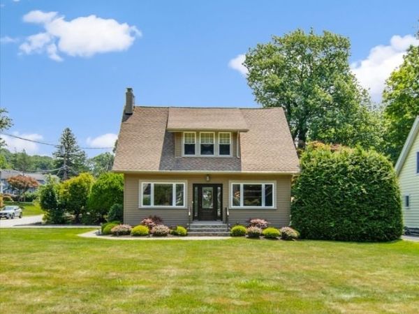 100 Mountain Ave, North Caldwell, NJ 07006
