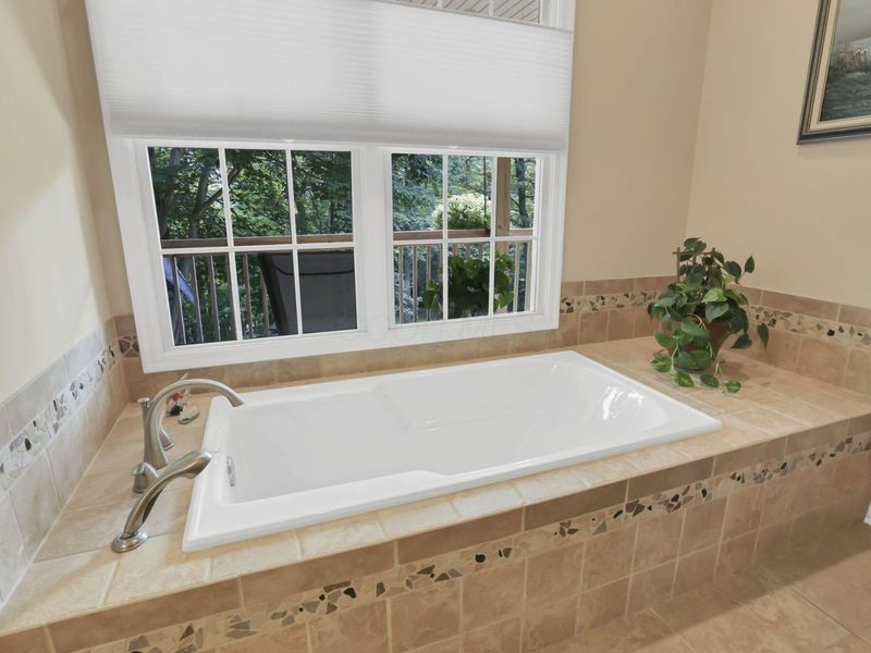 8970 Loches Road , Saint Louisville, OH 43071 Photo 28