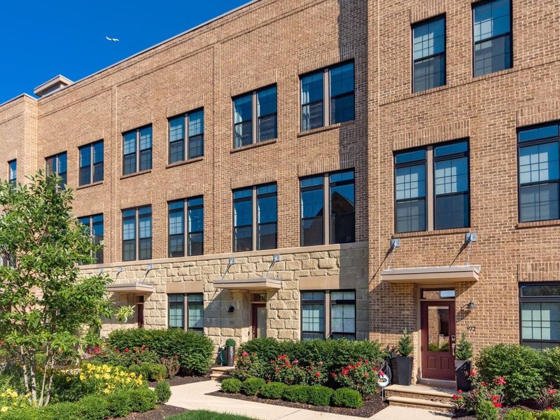 974 Pullman Place, Unit 26, Columbus, OH 43212 Photo 1