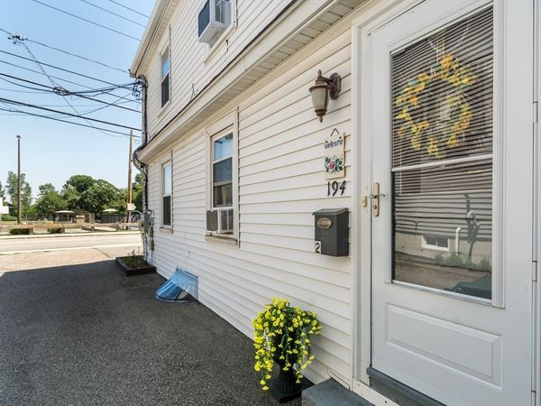 194 Lake Street, Unit 2, Waltham, MA 02451