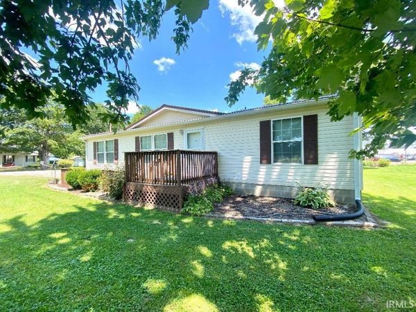 479 N Chestnut Street, Switz City, IN 47465
