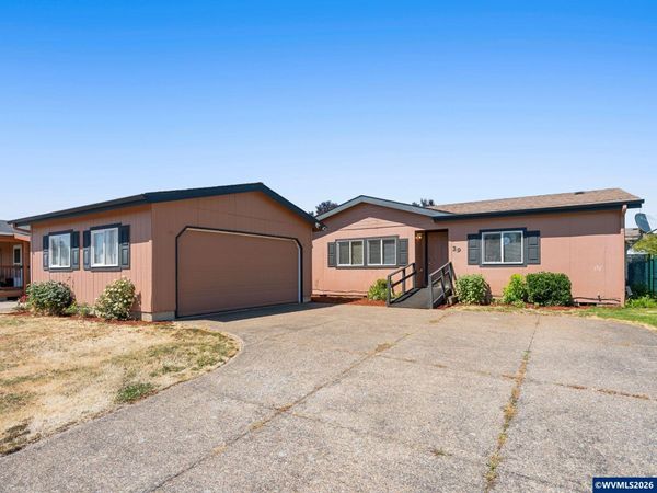 11105 Main St NE, Donald, OR 97020