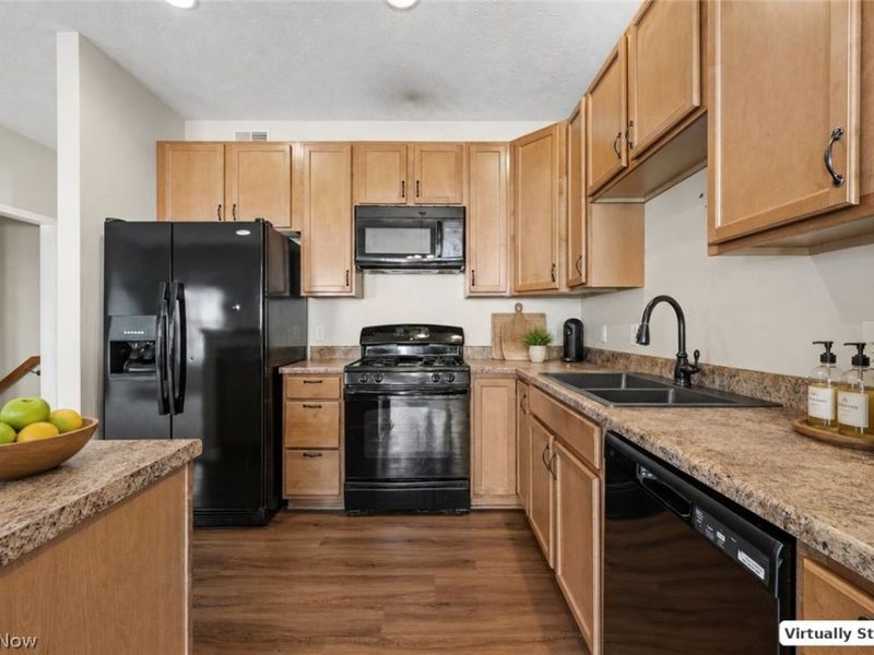 126 River Rock Way, Berea, OH 44017 Photo 8