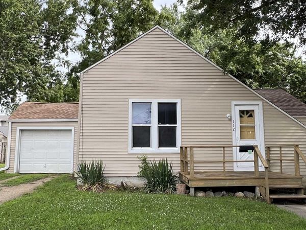 112 E Hale Street, New Hampton, IA 50659