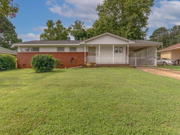 723 Valley Dr , Jonesboro, AR 72401