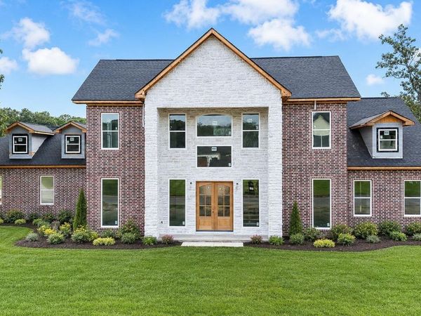 125 Carriage Court, White Hall, AR 71602