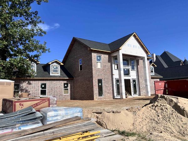125 Carriage Court , White Hall, AR 71602