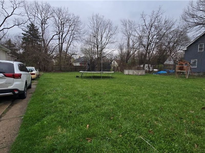 3437 E 105th Street, Cleveland, OH 44104 Photo 21