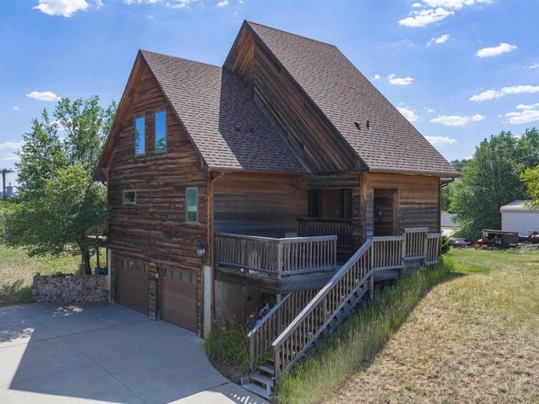 2233 LINCOLN AVE, Hot Springs, SD 57747