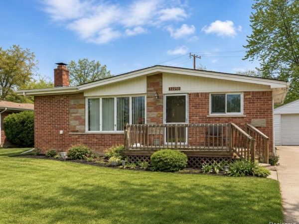 33251 Parkwood Street, Westland, MI 48186