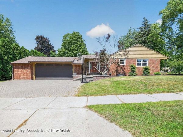 876 Riverside Drive, Portland, MI 48875