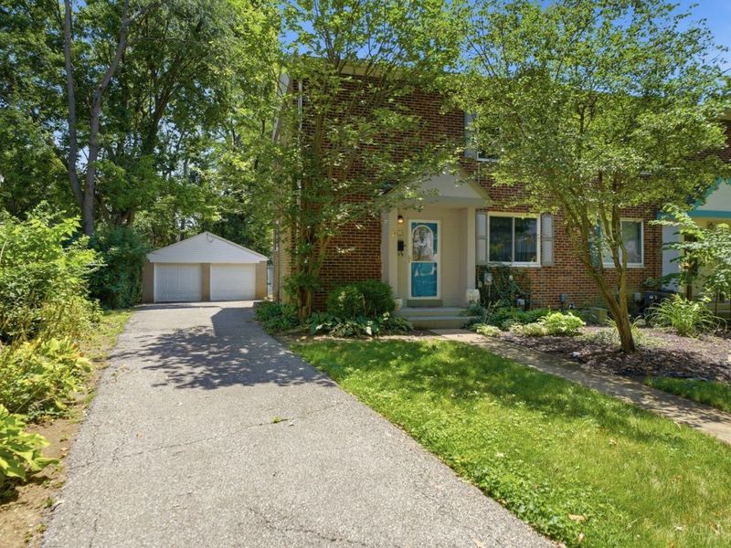118 Burley Circle, Unit 1, Greenhills, OH 45218 Photo 3