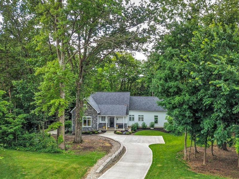 10036 Laurel Glen Drive, Hamilton Twp, OH 45140 Photo 1