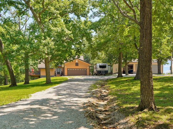 4378 S 160th Road, Bolivar, MO 65613