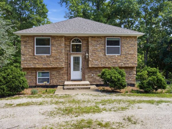 600 Creek Street , Galena, MO 65656