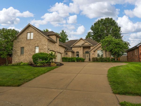 3002 W Cantebury Street, Springfield, MO 65810