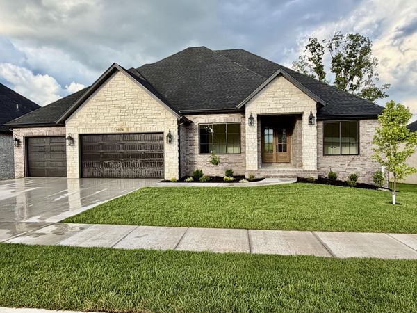 5974 S Holland Avenue , Springfield, MO 65810