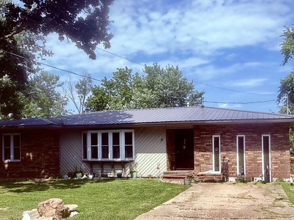 220 S Center Street , Mountain Grove, MO 65711