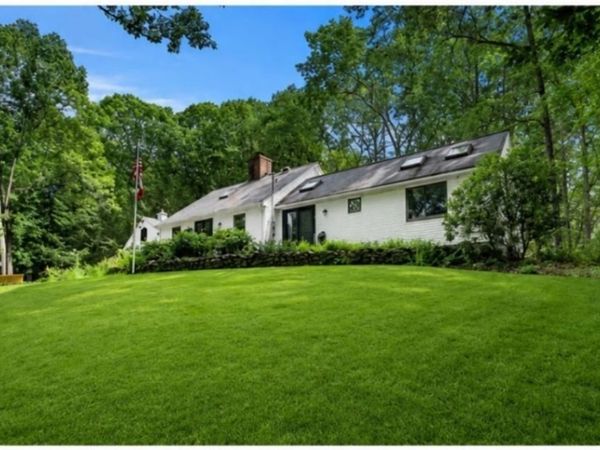 536 Ipswich Rd, Boxford, MA 01921