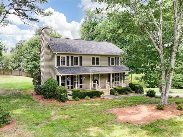 1605 Grandview Trace , Snellville, GA 30078