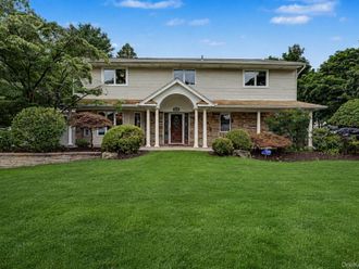 6 Field Daisy Lane East Northport, NY 11731