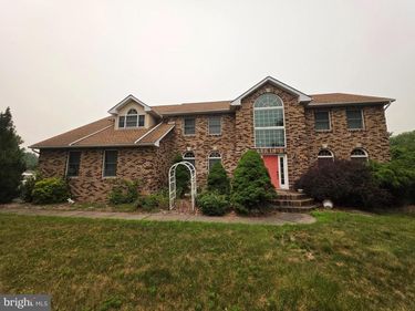 630 CLEARFIELD ROAD, NAZARETH, PA 18064