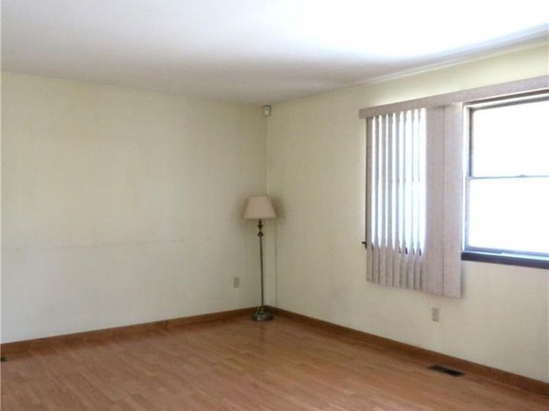 1633 Fair Oaks Drive, Sidney, OH 45365 Photo 4
